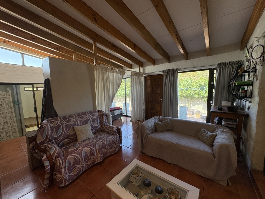 4 Bedroom Property for Sale in Pearl Bay Western Cape